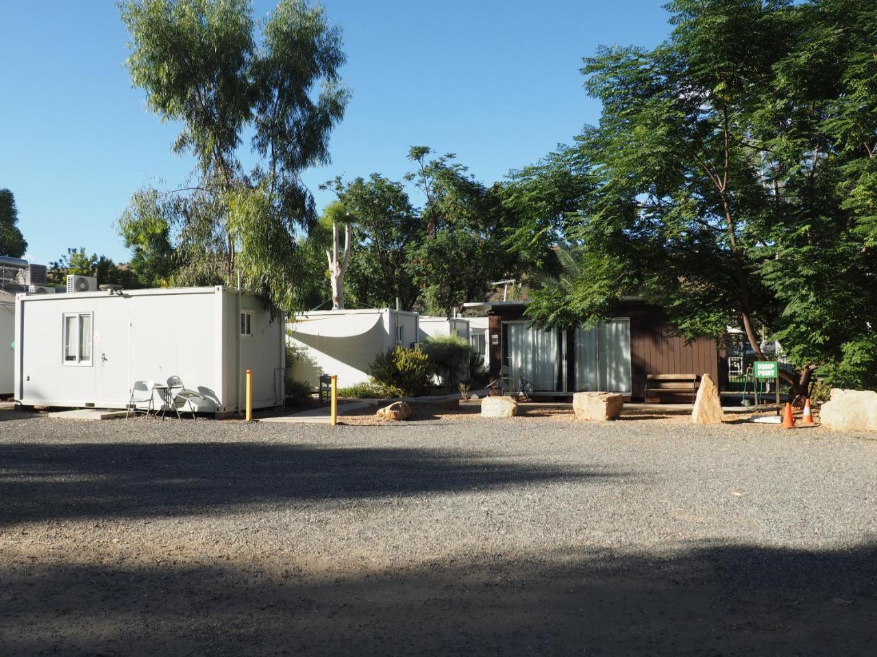 Heritage Caravan Park อลิซสปริงส์ ภายนอก รูปภาพ
